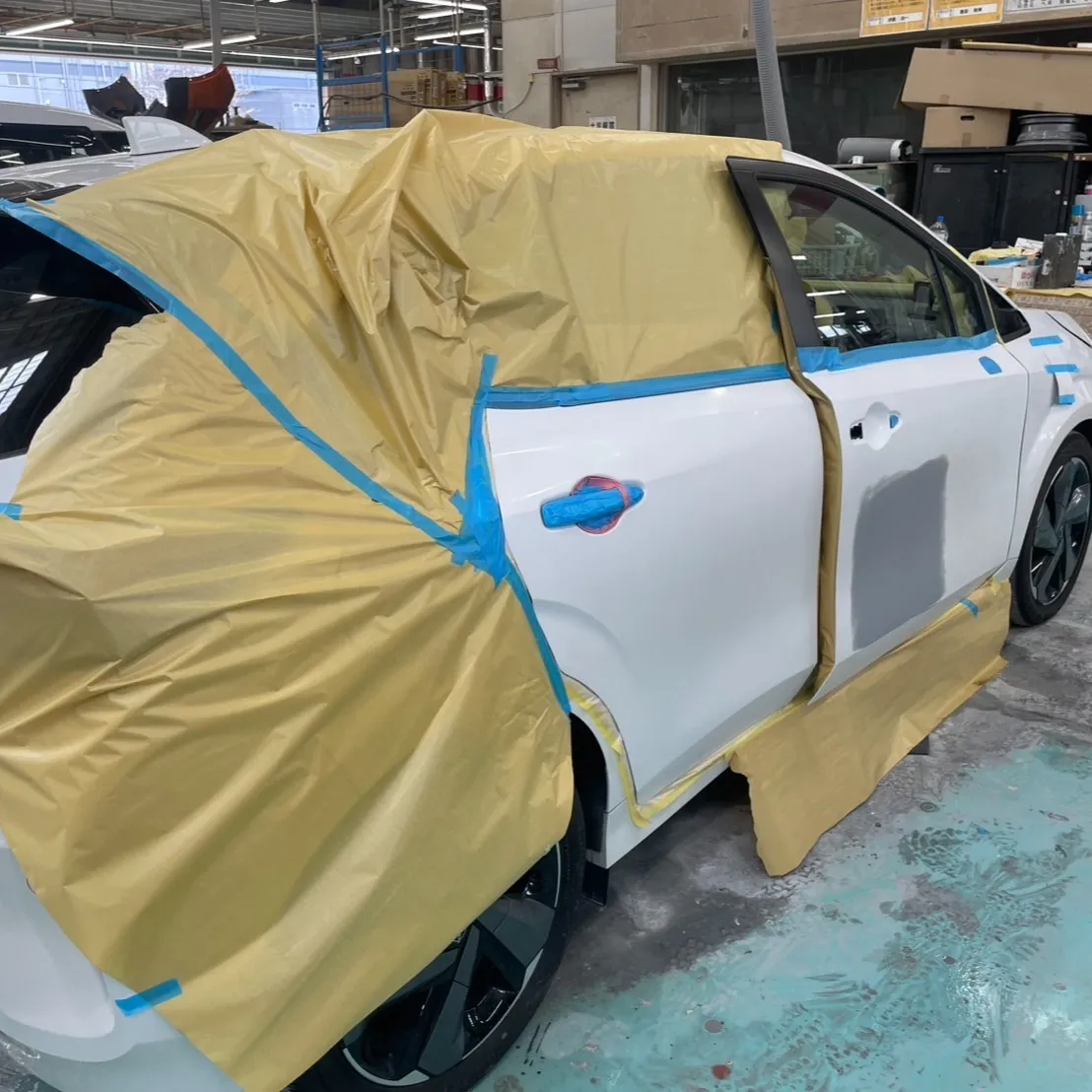 大阪へ研修に行ってきました!🚗💼 日産大阪の鈑金工場を見学、...