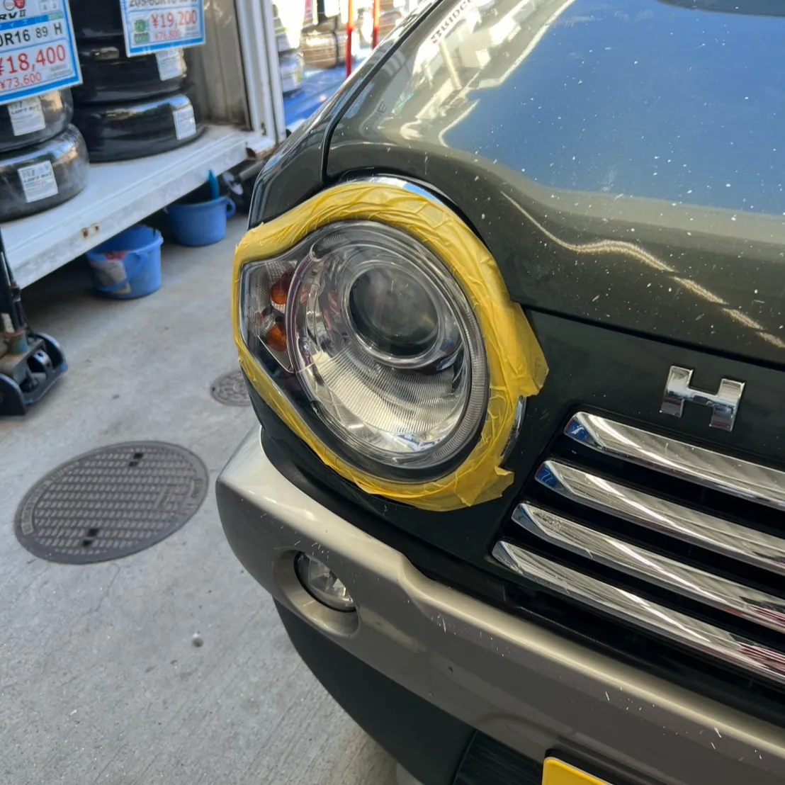 こんにちは!登呂店です🚗✨車のヘッドライトをピカピカに!!