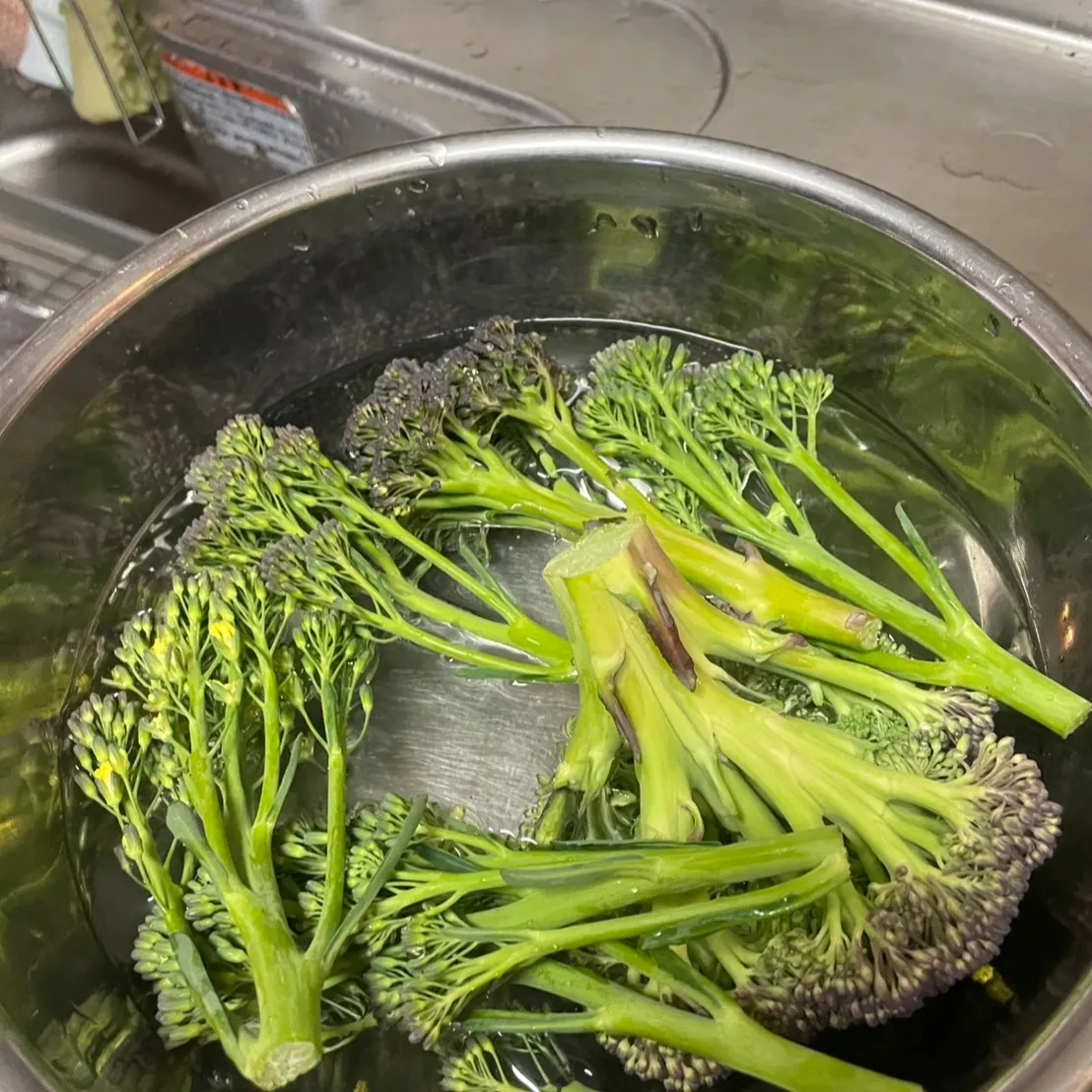 こんにちは、丸大農園部の三ツ井です😊 今年は天気の影響でちょ...